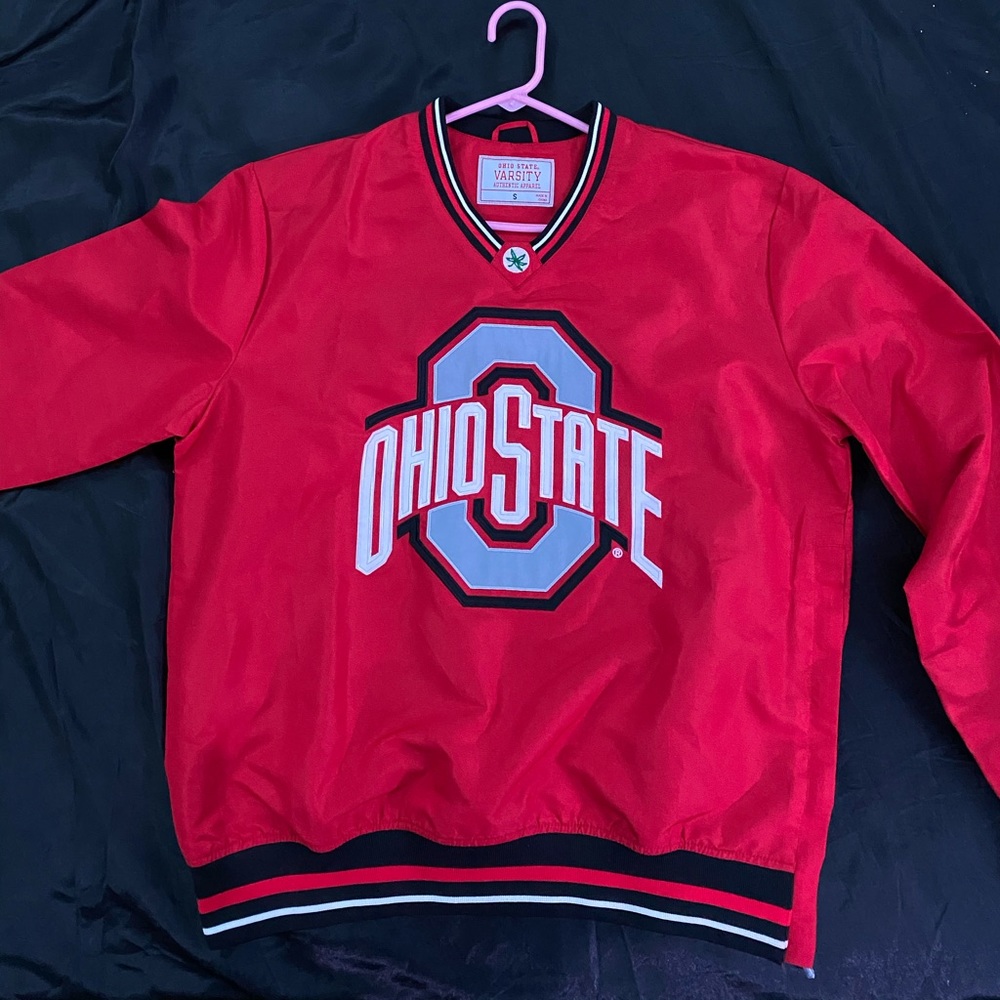 (NEW) Ohio State Buckeyes Wind Up V-Neck Pullover
